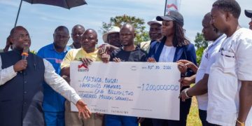 Government Disburse Shs 1.2 Billion to Boost Oil Palm Farming