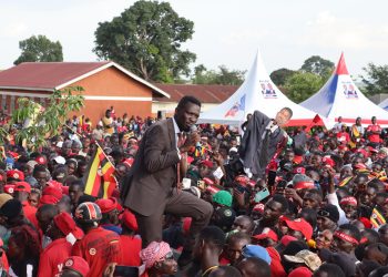 Kyagulanyi speaking at rally in Nakaseke where he appealed to General Saleh to talk to his brother to retire peacefully